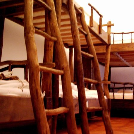 Ghostel - Medieval Hostel Lviv Eksteriør billede