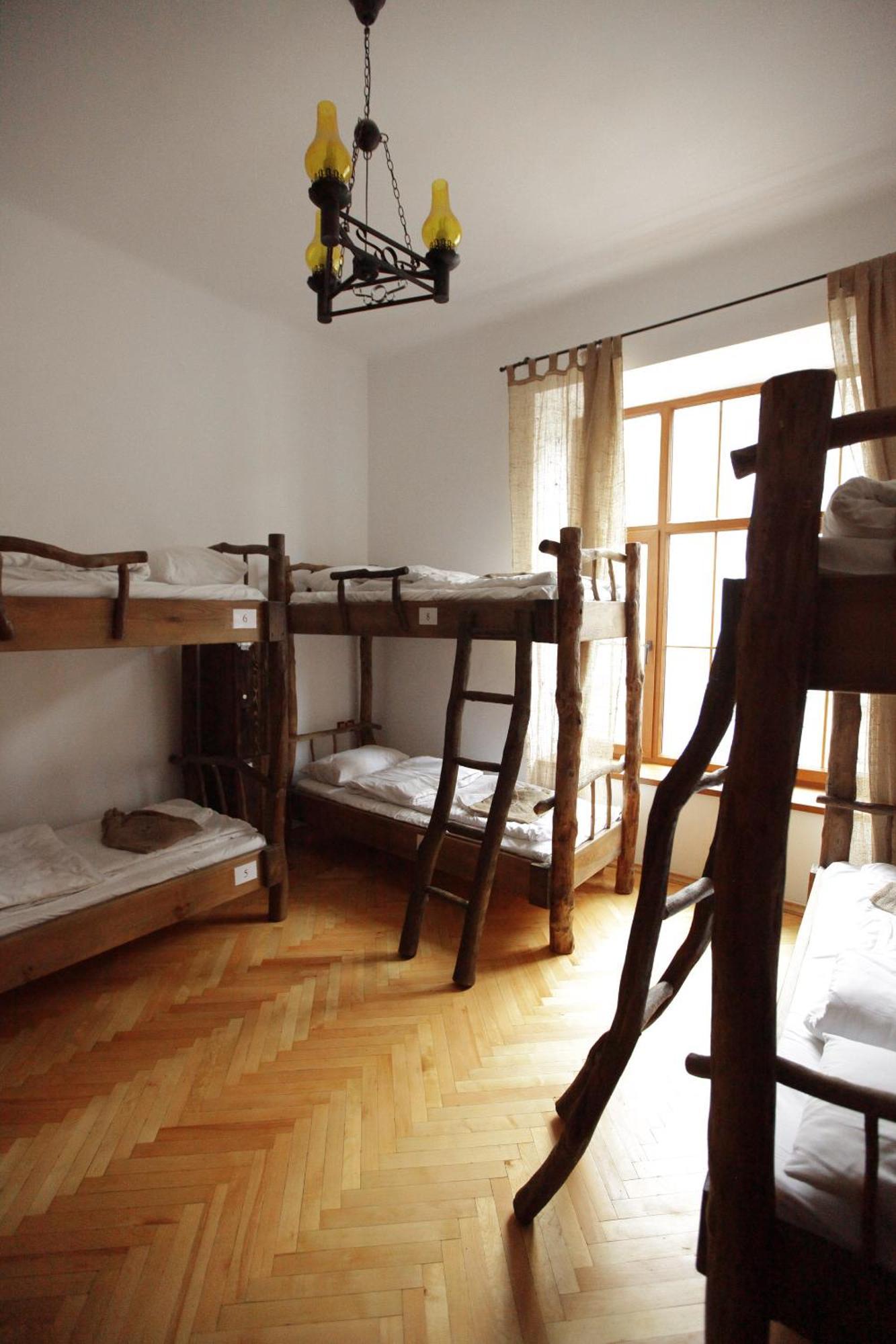Ghostel - Medieval Hostel Lviv Eksteriør billede