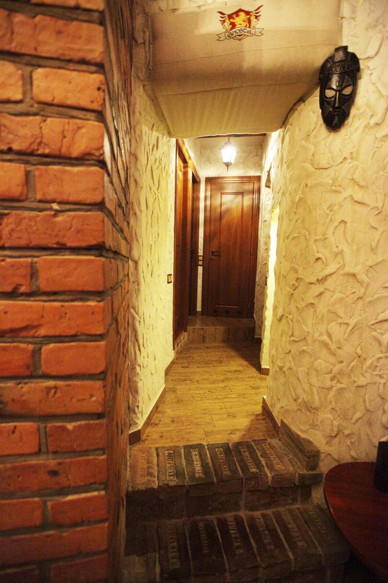 Ghostel - Medieval Hostel Lviv Eksteriør billede