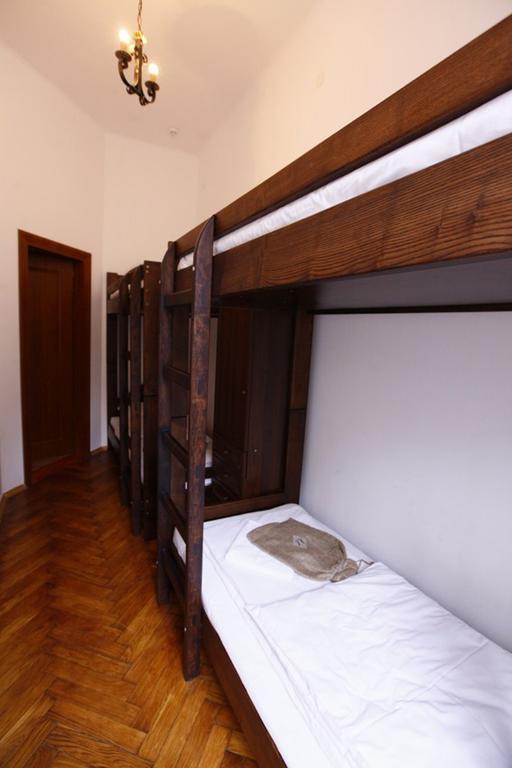 Ghostel - Medieval Hostel Lviv Eksteriør billede