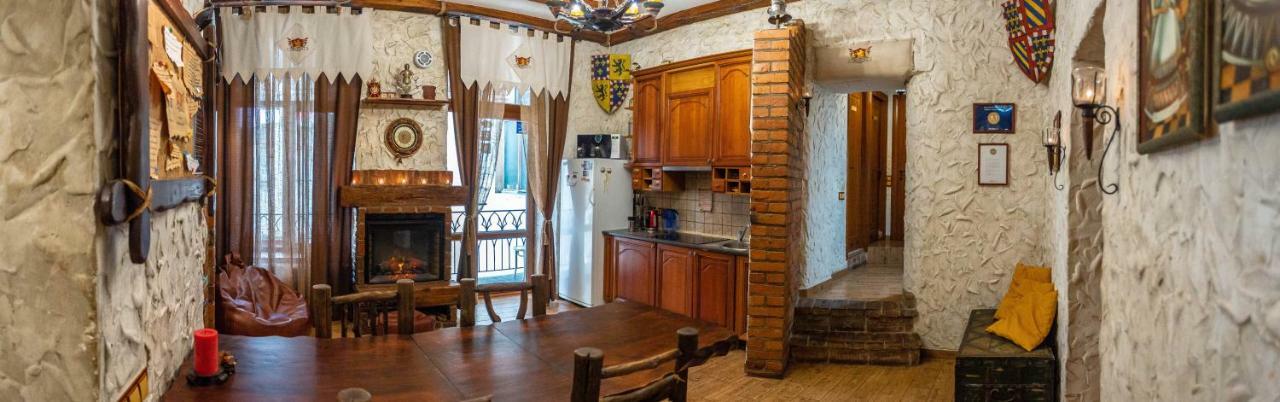 Ghostel - Medieval Hostel Lviv Eksteriør billede