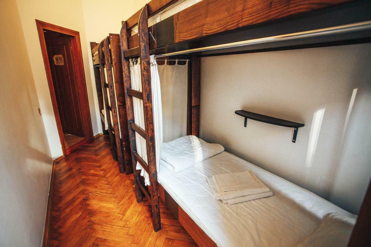 Ghostel - Medieval Hostel Lviv Eksteriør billede
