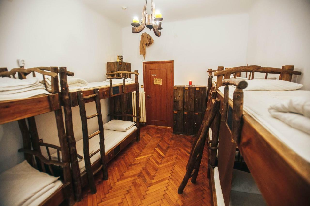 Ghostel - Medieval Hostel Lviv Eksteriør billede