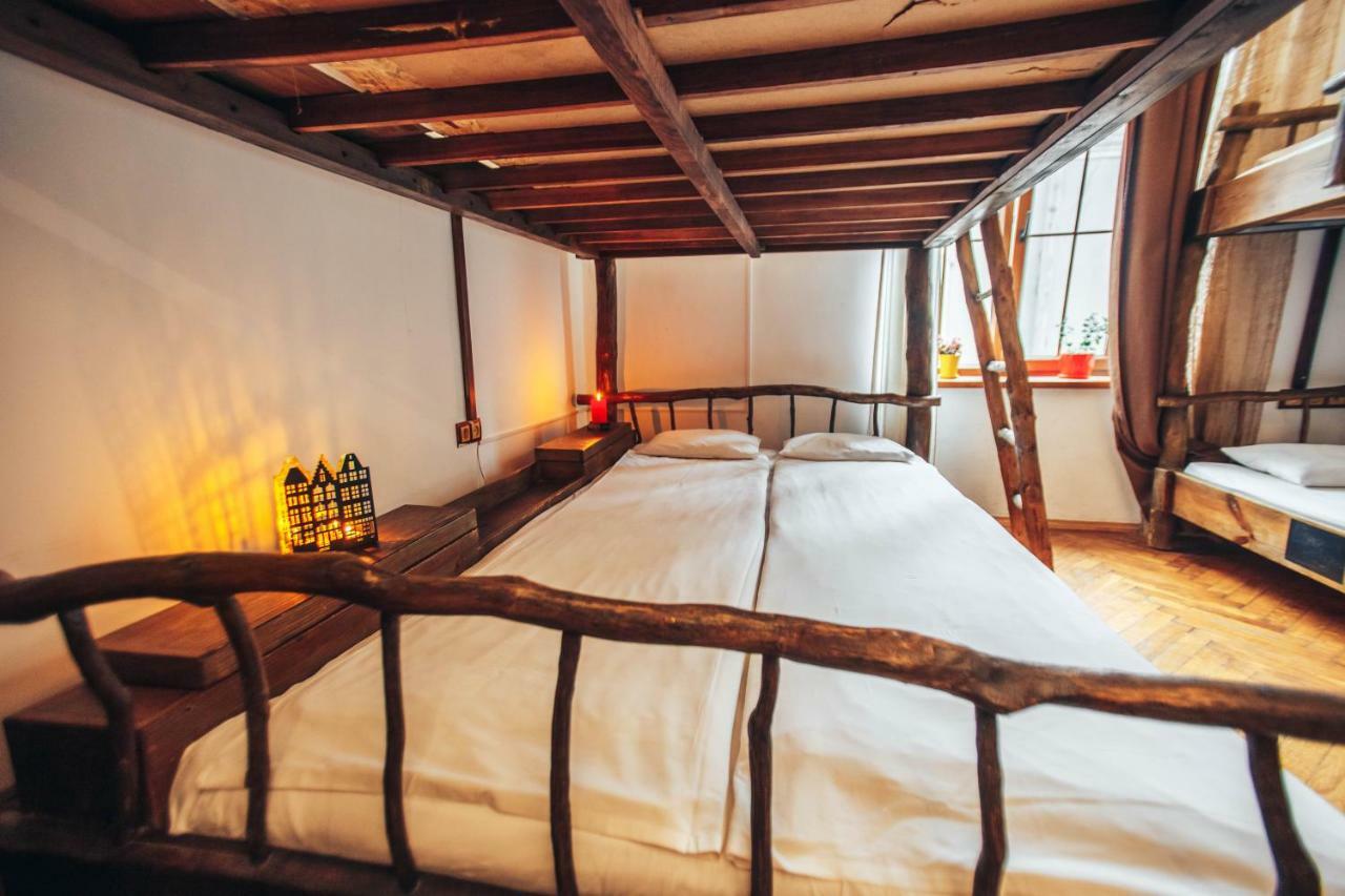 Ghostel - Medieval Hostel Lviv Eksteriør billede