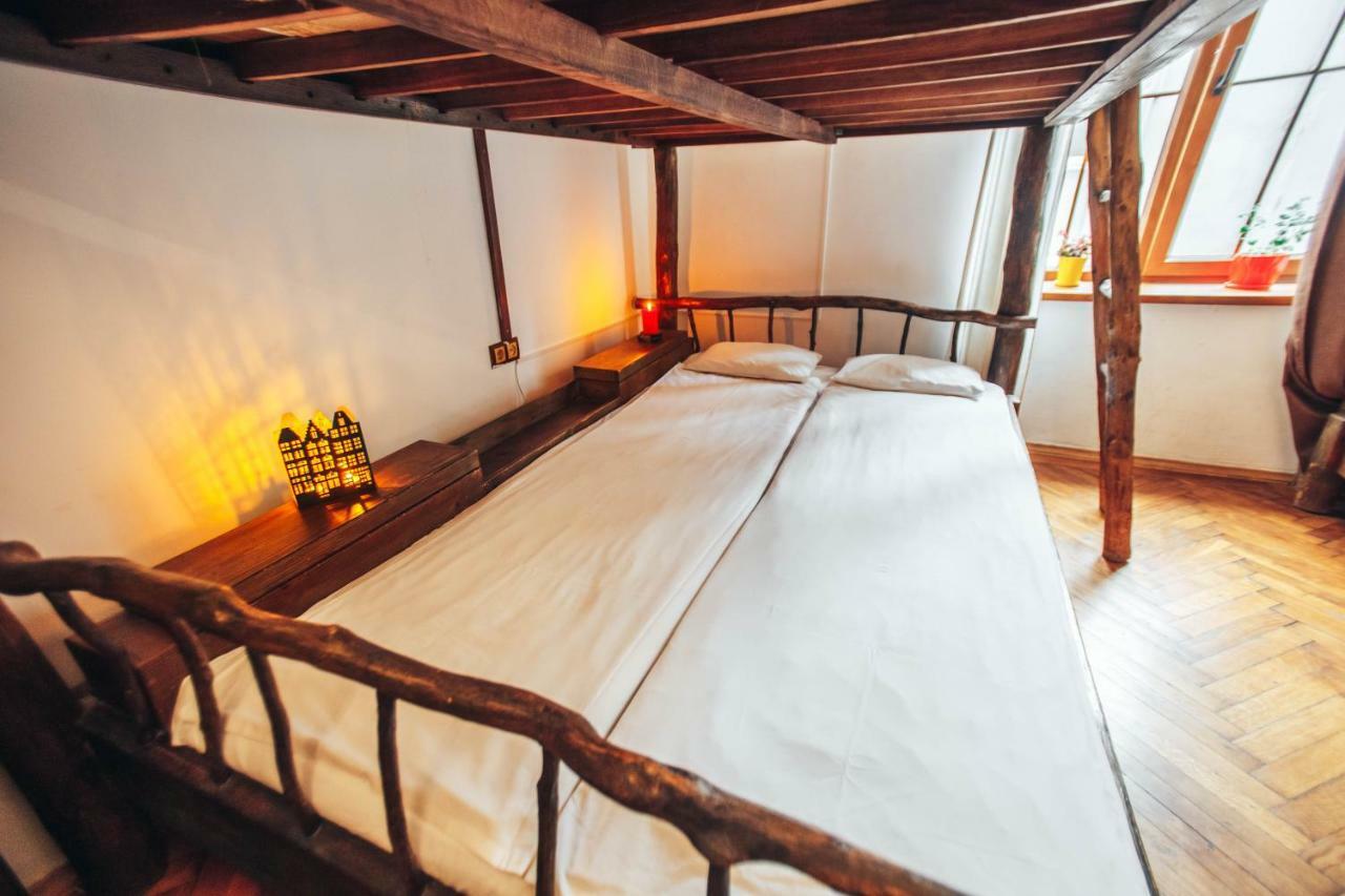 Ghostel - Medieval Hostel Lviv Eksteriør billede